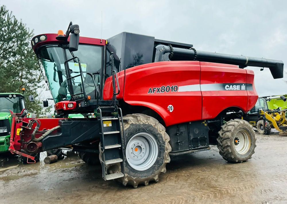 Case IH AFH 8010 - Kombajn harvester: slika 1 Case IH AFH 8010 - Kombajn harvester: slika 1
