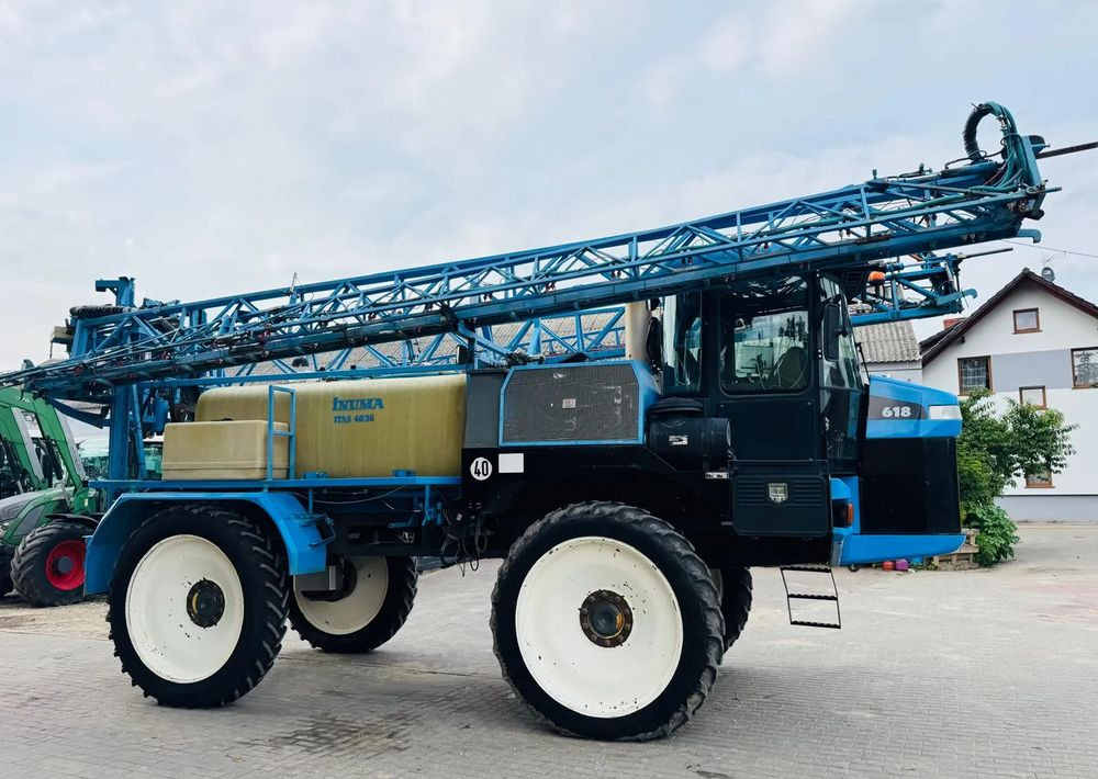 Challenger ROGATOR 618 - Škropilnica: slika 2 Challenger ROGATOR 618 - Škropilnica: slika 2