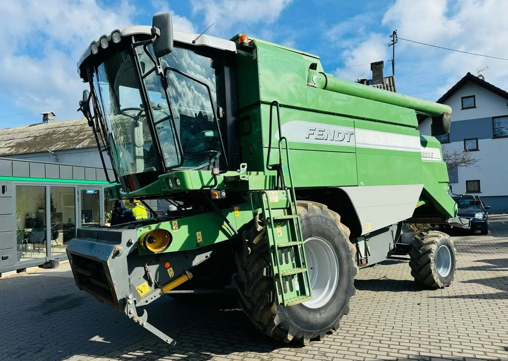 Fendt 5220E - Kombajn harvester: slika 2 Fendt 5220E - Kombajn harvester: slika 2