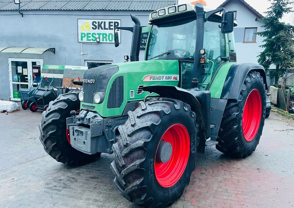 Fendt 820 - Traktor: slika 1 Fendt 820 - Traktor: slika 1