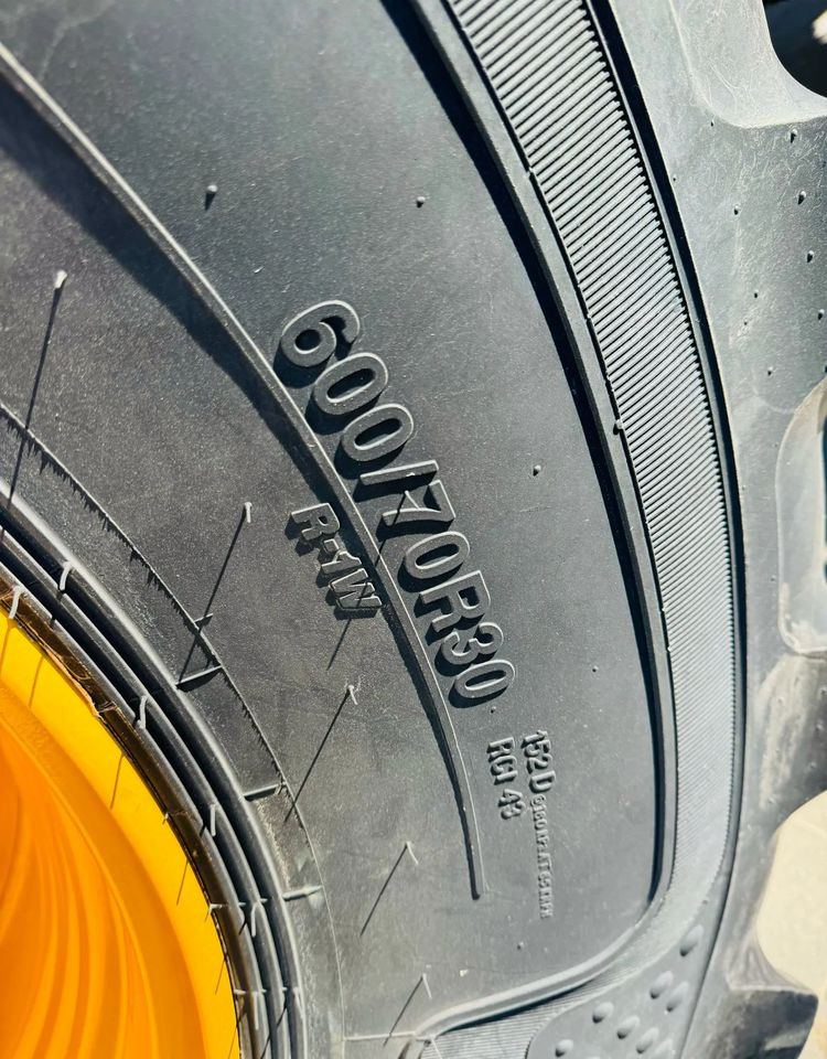 JCB Fastrac 4220 - Traktor: slika 5 JCB Fastrac 4220 - Traktor: slika 5