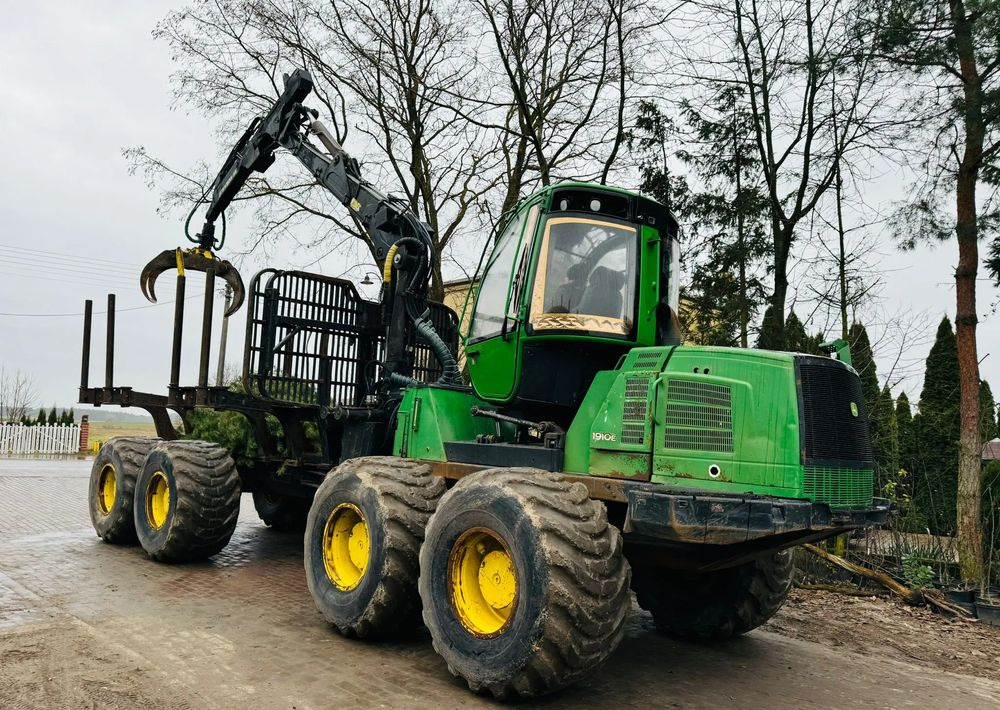 John Deere 1910E - Forvarder: slika 3 John Deere 1910E - Forvarder: slika 3