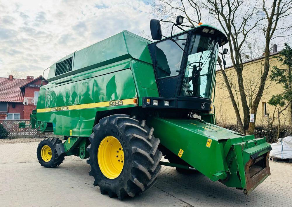 John Deere 2254 - Kombajn harvester: slika 2 John Deere 2254 - Kombajn harvester: slika 2