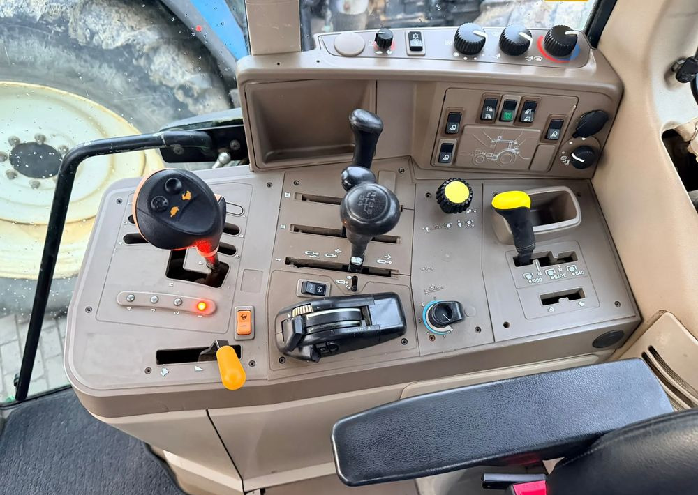 Traktor John Deere 6930: slika 16