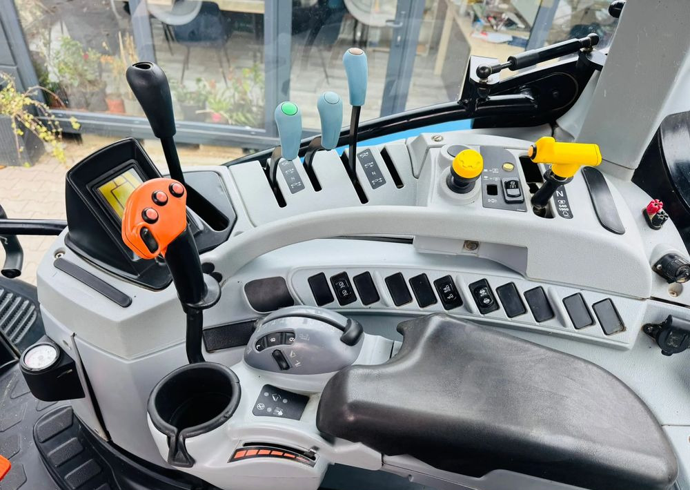 Traktor New Holland T6.180: slika 14