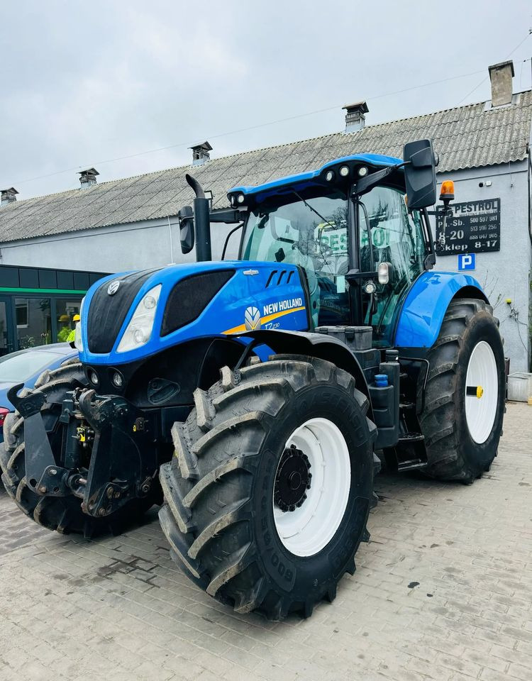 New Holland T7.230 AUTOCOMMAND - Traktor: slika 1 New Holland T7.230 AUTOCOMMAND - Traktor: slika 1