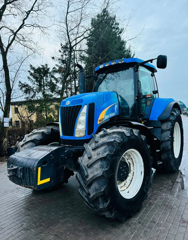 New Holland T8020 - Traktor: slika 2 New Holland T8020 - Traktor: slika 2