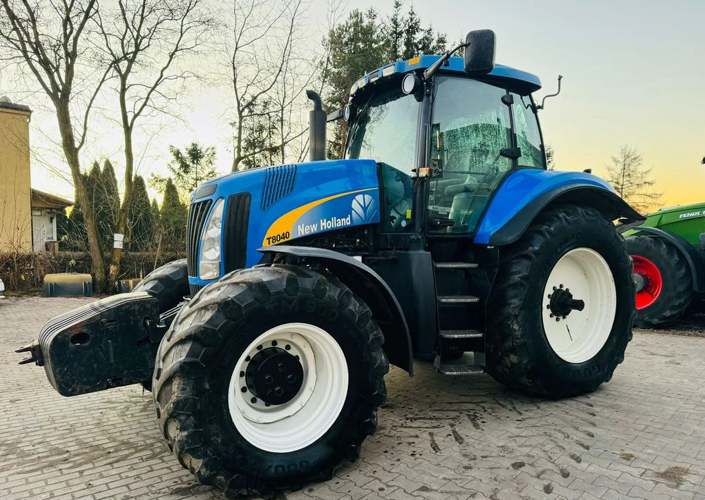 New Holland T8040 - Traktor: slika 3 New Holland T8040 - Traktor: slika 3