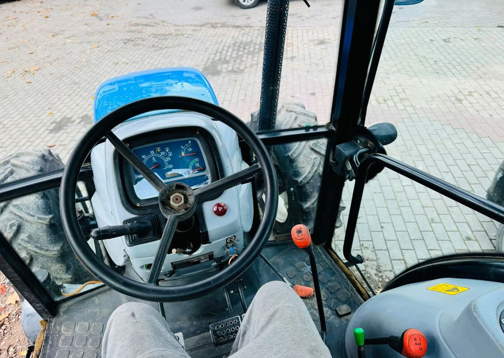 New Holland TD5050 - Traktor: slika 4 New Holland TD5050 - Traktor: slika 4