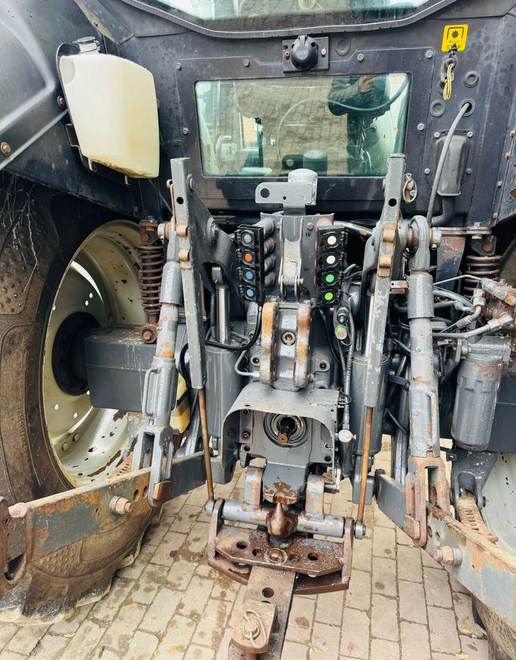 Traktor Valtra N123 HiTech: slika 15