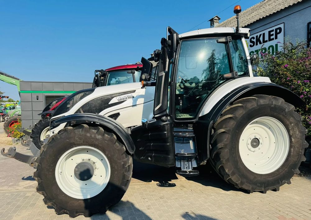 Valtra T174 UNLIMITED Versu - Traktor: slika 4 Valtra T174 UNLIMITED Versu - Traktor: slika 4