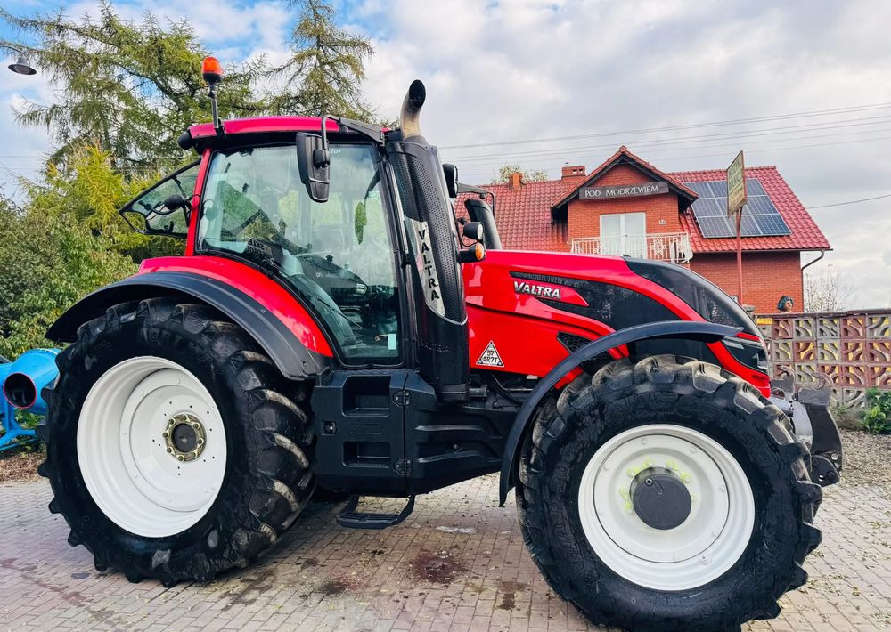Valtra T194 Versu Twin Trac - Traktor: slika 3 Valtra T194 Versu Twin Trac - Traktor: slika 3
