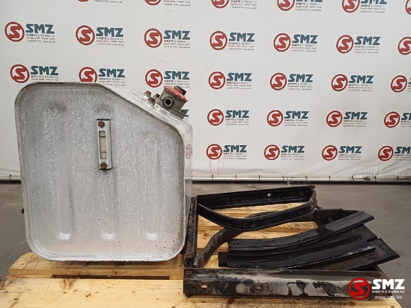 Atlas Occ hydraulische tank met steunen 175L Atlas - Hidravlični rezervoar za Tovornjak: slika 1 Atlas Occ hydraulische tank met steunen 175L Atlas - Hidravlični rezervoar za Tovornjak: slika 1