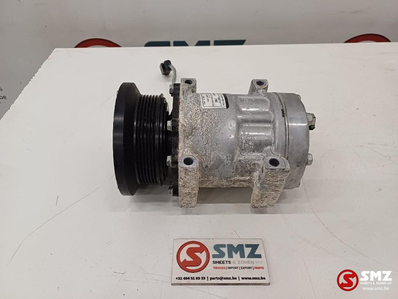 Caterpillar Refrigerant compressor Caterpillar - Motor in deli za Oprema za rokovanje z materiali: slika 1 Caterpillar Refrigerant compressor Caterpillar - Motor in deli za Oprema za rokovanje z materiali: slika 1