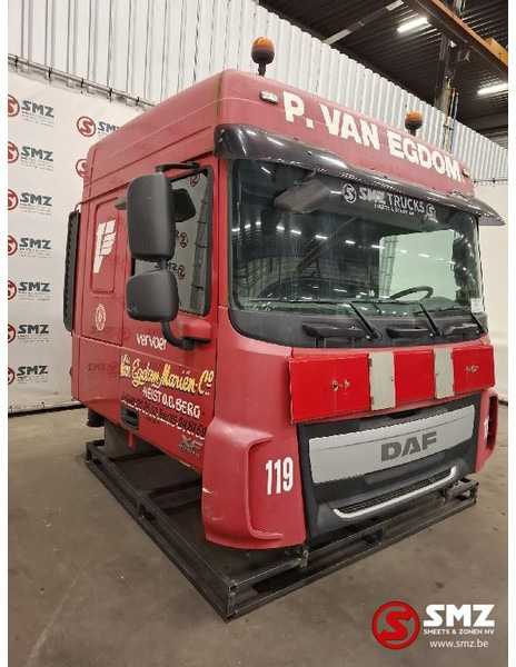 DAF Occ Cabine compleet DAF XF106 - Kabina in notranjost za Tovornjak: slika 2 DAF Occ Cabine compleet DAF XF106 - Kabina in notranjost za Tovornjak: slika 2