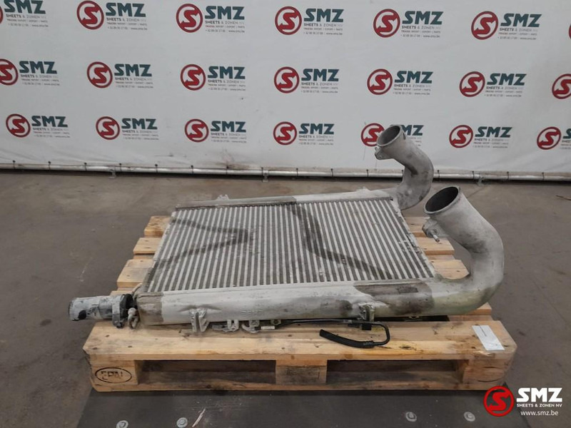 DAF Occ intercooler DAF - Vmesni hladilnik za Tovornjak: slika 2 DAF Occ intercooler DAF - Vmesni hladilnik za Tovornjak: slika 2