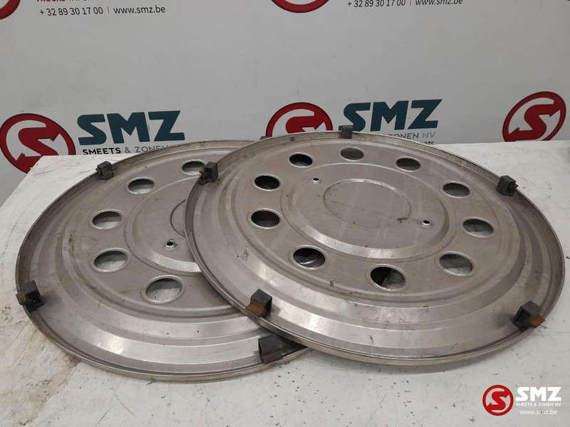 Diversen Occ Wielschalen voor - en achteras set 22.5" - Platišče za Tovornjak: slika 2 Diversen Occ Wielschalen voor - en achteras set 22.5" - Platišče za Tovornjak: slika 2