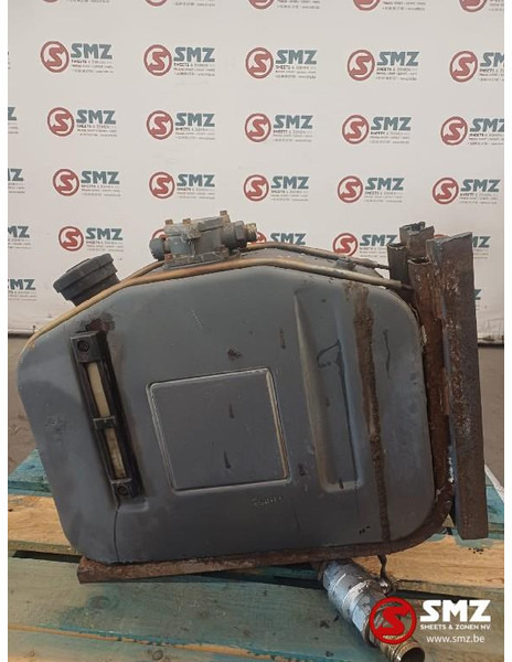 Diversen Occ hydraulische tank 100L - Hidravlični rezervoar za Tovornjak: slika 1 Diversen Occ hydraulische tank 100L - Hidravlični rezervoar za Tovornjak: slika 1