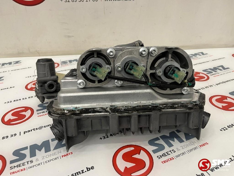 Iveco Occ ASTRONIC GEAR SELECTOR IVECO - Menjalnik za Tovornjak: slika 4 Iveco Occ ASTRONIC GEAR SELECTOR IVECO - Menjalnik za Tovornjak: slika 4