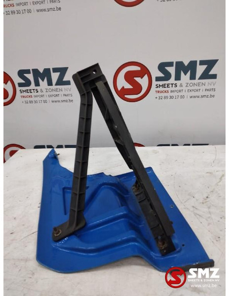 Iveco Occ set steunen cabinespoilers Iveco - Aerodinamika/ Spojler za Tovornjak: slika 1 Iveco Occ set steunen cabinespoilers Iveco - Aerodinamika/ Spojler za Tovornjak: slika 1