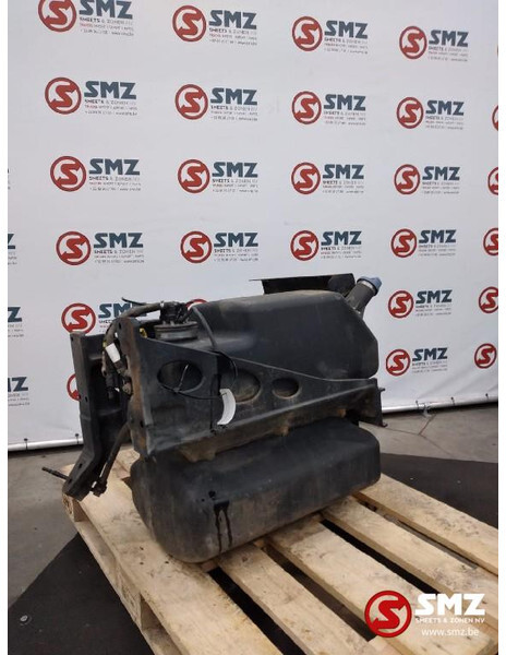 MAN Occ AdBluetank 60L Euro6 MAN TGX 81154025041 - Sistem goriva za Tovornjak: slika 3 MAN Occ AdBluetank 60L Euro6 MAN TGX 81154025041 - Sistem goriva za Tovornjak: slika 3