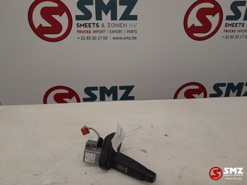 MAN Occ combischakelaar retarder MAN TGS 81255090159 - Kabina in notranjost za Tovornjak: slika 3 MAN Occ combischakelaar retarder MAN TGS 81255090159 - Kabina in notranjost za Tovornjak: slika 3