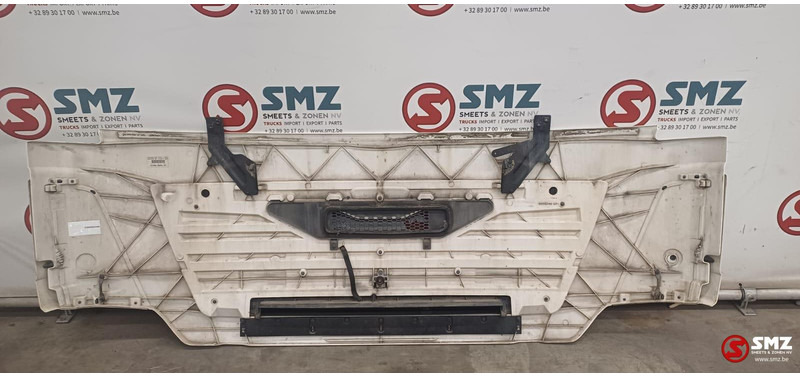 MAN Occ radiatorgrille MAN - Rešetka za Tovornjak: slika 2 MAN Occ radiatorgrille MAN - Rešetka za Tovornjak: slika 2