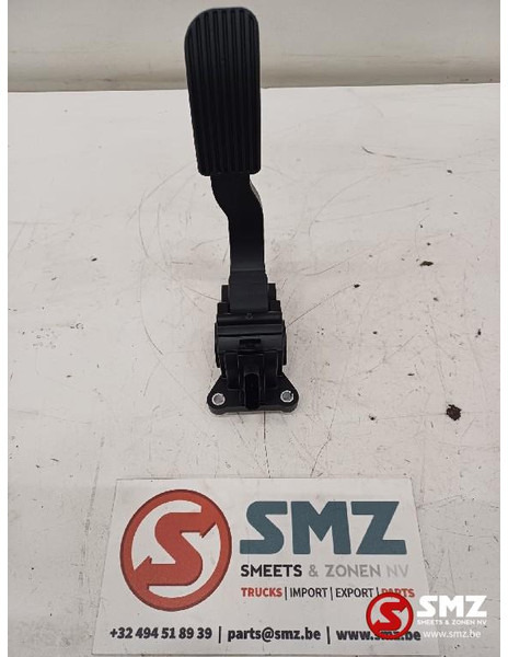 Mercedes-Benz Gaspedaal Mercedes - Kabina in notranjost za Tovornjak: slika 3 Mercedes-Benz Gaspedaal Mercedes - Kabina in notranjost za Tovornjak: slika 3