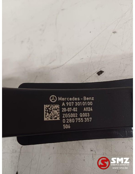 Mercedes-Benz Gaspedaal Mercedes - Kabina in notranjost za Tovornjak: slika 5 Mercedes-Benz Gaspedaal Mercedes - Kabina in notranjost za Tovornjak: slika 5