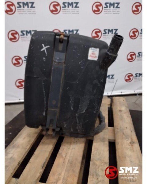 Mercedes-Benz Occ Adblue tank Mercedes Axor euro 5 - Sistem goriva za Tovornjak: slika 1 Mercedes-Benz Occ Adblue tank Mercedes Axor euro 5 - Sistem goriva za Tovornjak: slika 1