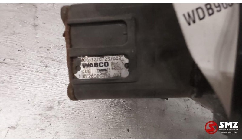 Mercedes-Benz Occ Ecas magneetventiel Actros MP4 - Zračno vzmetenje za Tovornjak: slika 3 Mercedes-Benz Occ Ecas magneetventiel Actros MP4 - Zračno vzmetenje za Tovornjak: slika 3