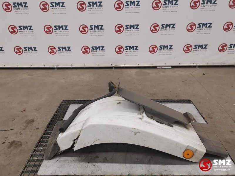 Mercedes-Benz Occ Spatbord links Mercedes Actros 1844 - Blatnik za Tovornjak: slika 1 Mercedes-Benz Occ Spatbord links Mercedes Actros 1844 - Blatnik za Tovornjak: slika 1