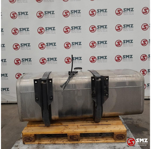 Mercedes-Benz Occ brandstoftank 500L + brandstofniveausensor + s - Rezervoar za gorivo za Tovornjak: slika 2 Mercedes-Benz Occ brandstoftank 500L + brandstofniveausensor + s - Rezervoar za gorivo za Tovornjak: slika 2