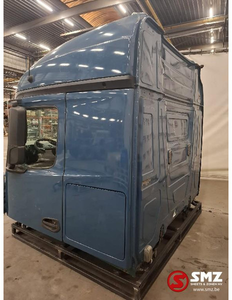 Mercedes-Benz Occ cabine Mercedes Actros MP4 - Kabina in notranjost za Tovornjak: slika 3 Mercedes-Benz Occ cabine Mercedes Actros MP4 - Kabina in notranjost za Tovornjak: slika 3