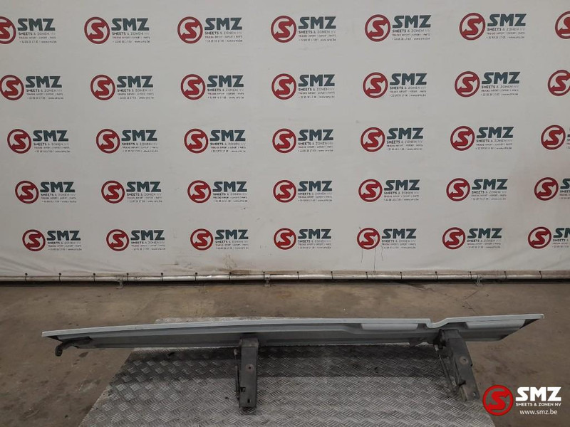 Mercedes-Benz Occ cabinespoiler links Mercedes - Aerodinamika/ Spojler za Tovornjak: slika 2 Mercedes-Benz Occ cabinespoiler links Mercedes - Aerodinamika/ Spojler za Tovornjak: slika 2