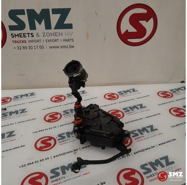 Mercedes-Benz Occ olieafscheider rechts AMG C63S Mercedes - Motor in deli za Avtomobil: slika 2 Mercedes-Benz Occ olieafscheider rechts AMG C63S Mercedes - Motor in deli za Avtomobil: slika 2