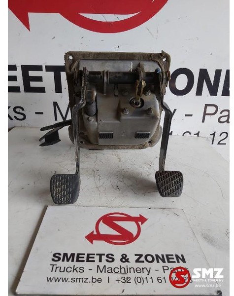 Mercedes-Benz Occ pedaalplaat compleet Actros 1841 - Pedal za Tovornjak: slika 1 Mercedes-Benz Occ pedaalplaat compleet Actros 1841 - Pedal za Tovornjak: slika 1