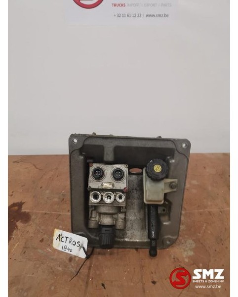 Mercedes-Benz Occ pedalenbox actros - Pedal za Tovornjak: slika 3 Mercedes-Benz Occ pedalenbox actros - Pedal za Tovornjak: slika 3