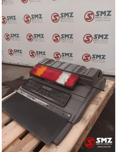 Mercedes-Benz Occ spatbord linksachteraan Mercedes Actros MP3 - Karoserija in zunanjost za Tovornjak: slika 1 Mercedes-Benz Occ spatbord linksachteraan Mercedes Actros MP3 - Karoserija in zunanjost za Tovornjak: slika 1