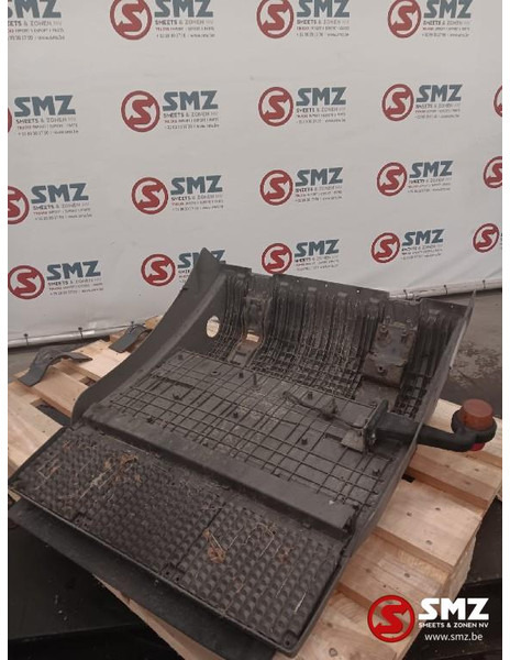 Mercedes-Benz Occ spatbord linksachteraan Mercedes Actros MP3 - Karoserija in zunanjost za Tovornjak: slika 2 Mercedes-Benz Occ spatbord linksachteraan Mercedes Actros MP3 - Karoserija in zunanjost za Tovornjak: slika 2