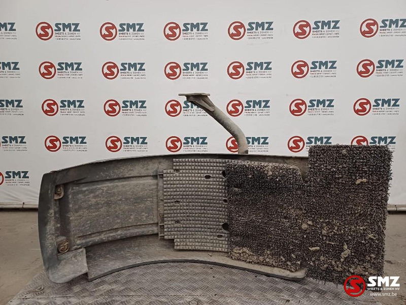 Mercedes-Benz Occ spatbord + spatbordbeugel Econic rechtsachtera - Karoserija in zunanjost za Tovornjak: slika 3 Mercedes-Benz Occ spatbord + spatbordbeugel Econic rechtsachtera - Karoserija in zunanjost za Tovornjak: slika 3