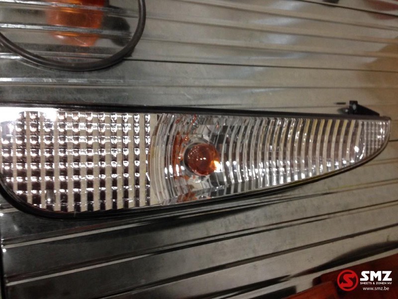 Mercedes-Benz Pinker rechts Mercedes axor - Smernik za Tovornjak: slika 1 Mercedes-Benz Pinker rechts Mercedes axor - Smernik za Tovornjak: slika 1