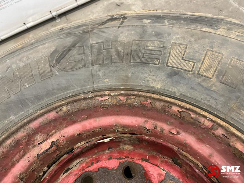 Michelin Occ vrachtwagenband Michelin 425/65R22.5 - Guma za Tovornjak: slika 3 Michelin Occ vrachtwagenband Michelin 425/65R22.5 - Guma za Tovornjak: slika 3