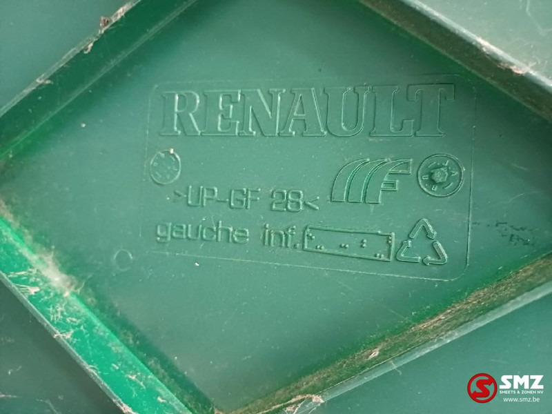 Renault Occ cabinespoiler links Renault - Aerodinamika/ Spojler za Tovornjak: slika 3 Renault Occ cabinespoiler links Renault - Aerodinamika/ Spojler za Tovornjak: slika 3