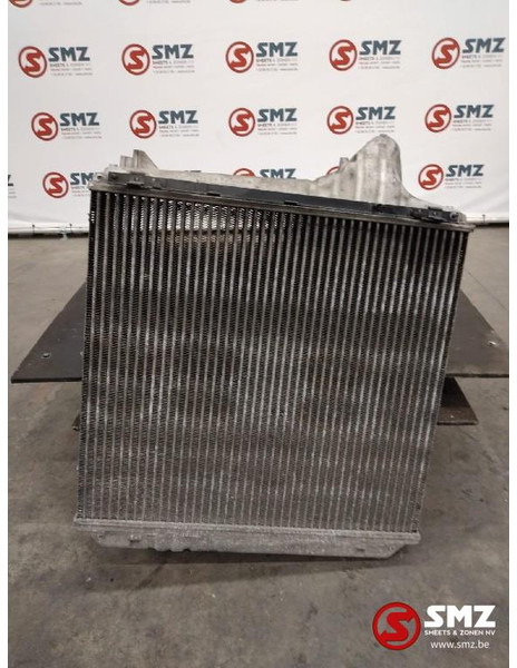 Renault Occ intercooler Renault T 7421162608 - Vmesni hladilnik za Tovornjak: slika 2 Renault Occ intercooler Renault T 7421162608 - Vmesni hladilnik za Tovornjak: slika 2