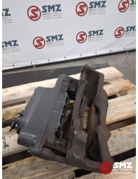 Renault Occ remklauw links Renault T 68324856 7421487684 - Zavorna čeljust za Tovornjak: slika 2 Renault Occ remklauw links Renault T 68324856 7421487684 - Zavorna čeljust za Tovornjak: slika 2