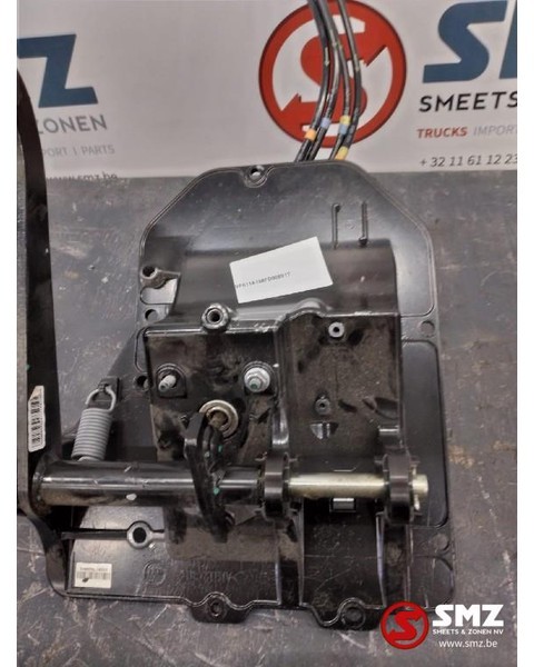 Renault Occ rempedaal renault t 7482436478 - Pedal za Tovornjak: slika 2 Renault Occ rempedaal renault t 7482436478 - Pedal za Tovornjak: slika 2