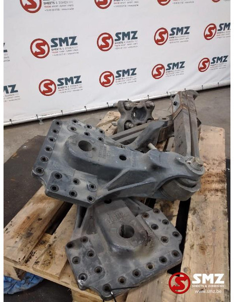 Renault Occ set veersteunen + armen Renault T 21682249 216 - Krmarjenje za Tovornjak: slika 1 Renault Occ set veersteunen + armen Renault T 21682249 216 - Krmarjenje za Tovornjak: slika 1