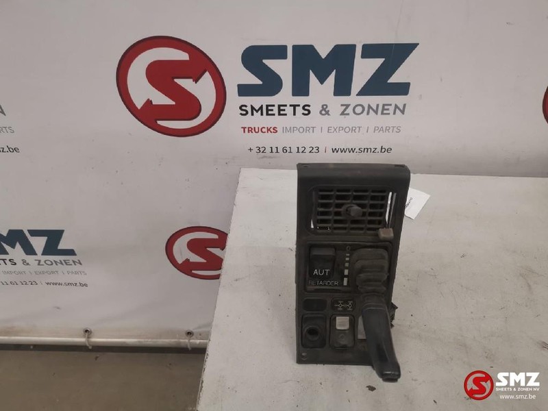 Scania Occ bediening retarder Scania T114 - Kabina in notranjost za Tovornjak: slika 1 Scania Occ bediening retarder Scania T114 - Kabina in notranjost za Tovornjak: slika 1