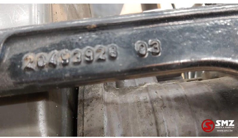 Volvo Occ Spatbordsteun met ventielen Volvo FH12 - Karoserija in zunanjost za Tovornjak: slika 3 Volvo Occ Spatbordsteun met ventielen Volvo FH12 - Karoserija in zunanjost za Tovornjak: slika 3